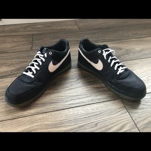 NIKE AIR FORCE 1 LOW MAX AIR USA (Men’s Sz. 10.5)